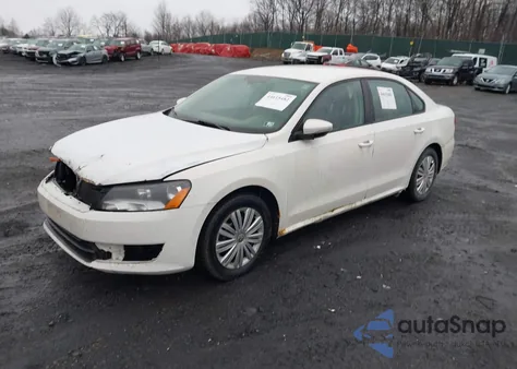 2012 Volkswagen Passat 2.5L S z USA, uszkodzony, nr VIN 1VWAP7A34CC018759